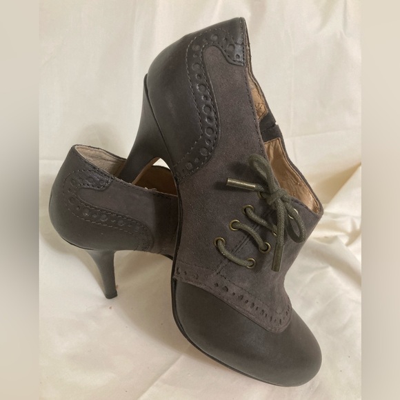 CIRCA JOAN & DAVID Leather & Suede Heeled Booties 7M NWT - Picture 5 of 13